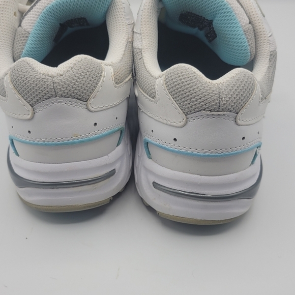 Vionic Walker Classic with Arch Support size 6 - Picture 6 of 16